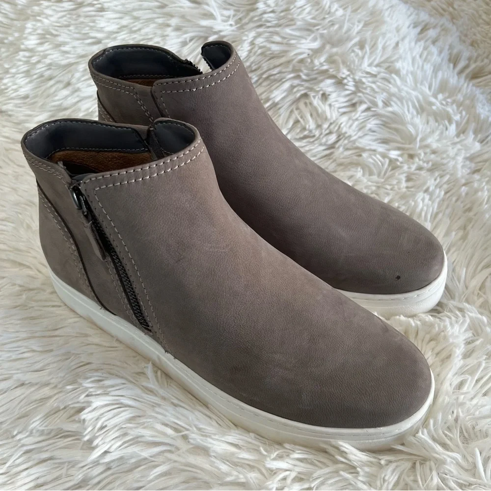 Naturalizer Celeste gray boots size 10‎
